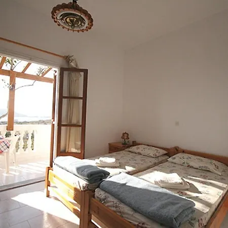 Glyko Oniro Lefkos (Karpathos)